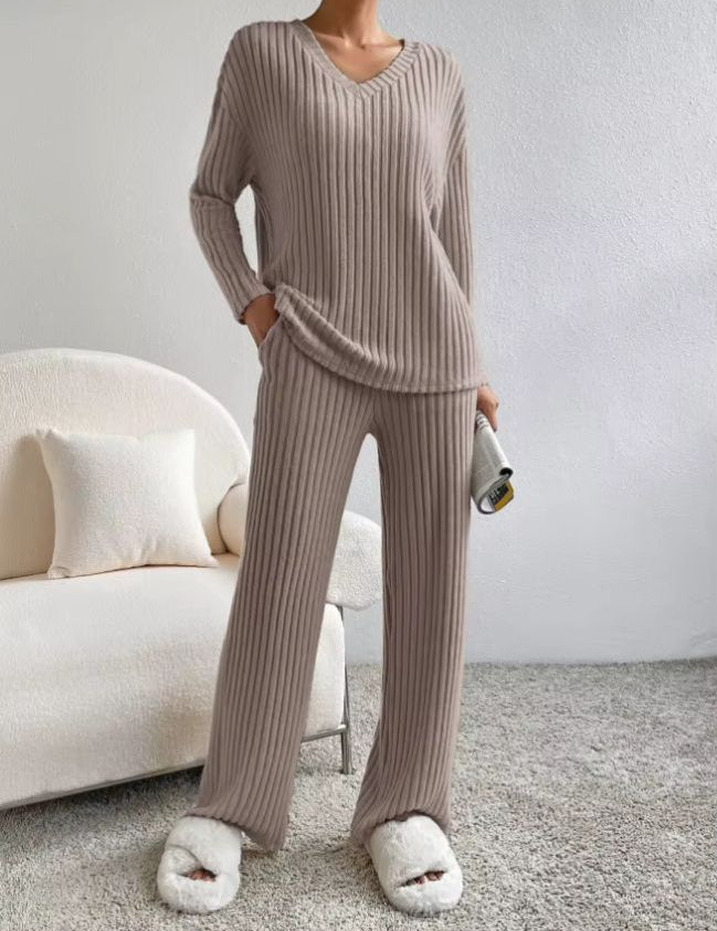 V-Neck Lounge Set