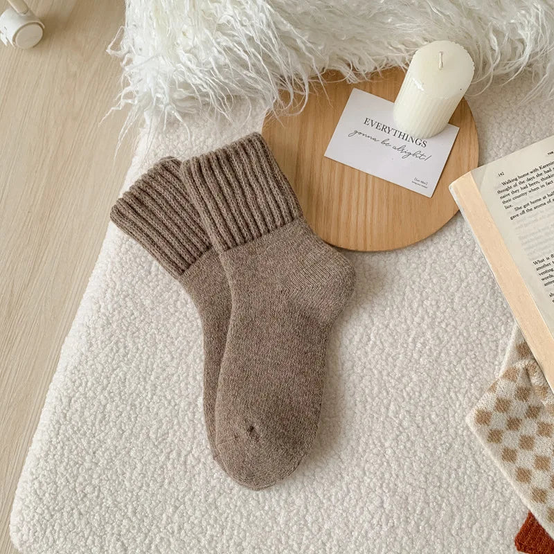 Mid Calf Snow Socks